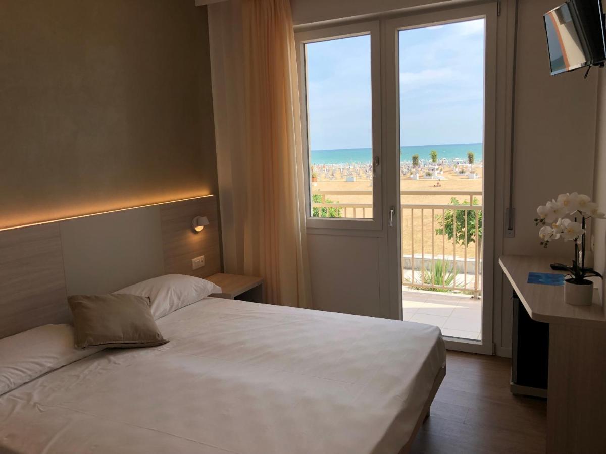 Hotel Karibe Bibione Exterior photo